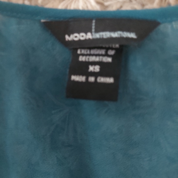 Moda International VS Women's dress top - Picture 4 of 4